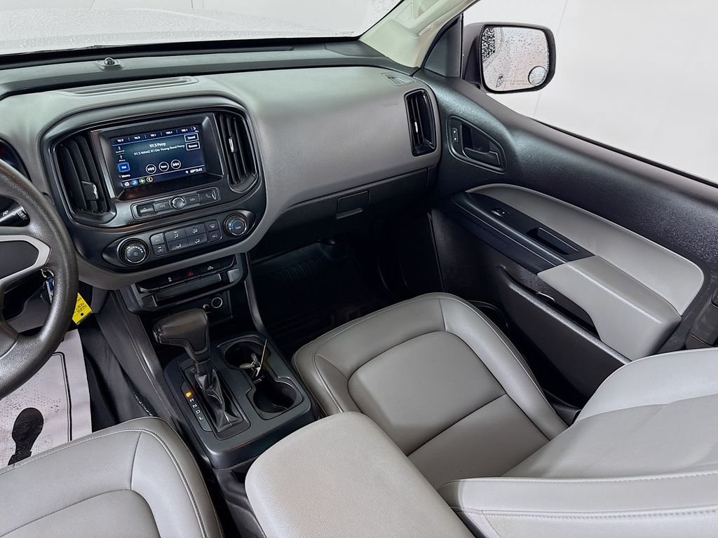 Used 2019 WHITE Chevrolet Work Truck image 21
