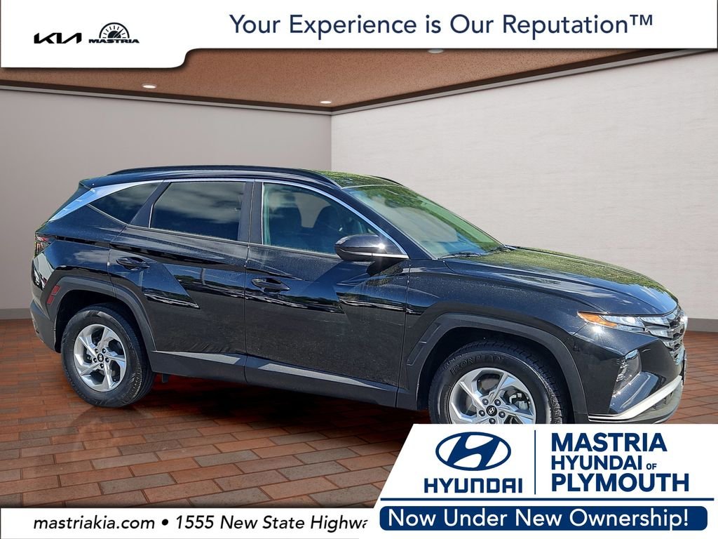 Used 2024 Black Hyundai SEL image 1