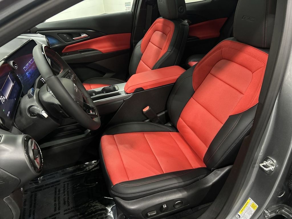 2025 Chevrolet Equinox EV RS - Photo 13