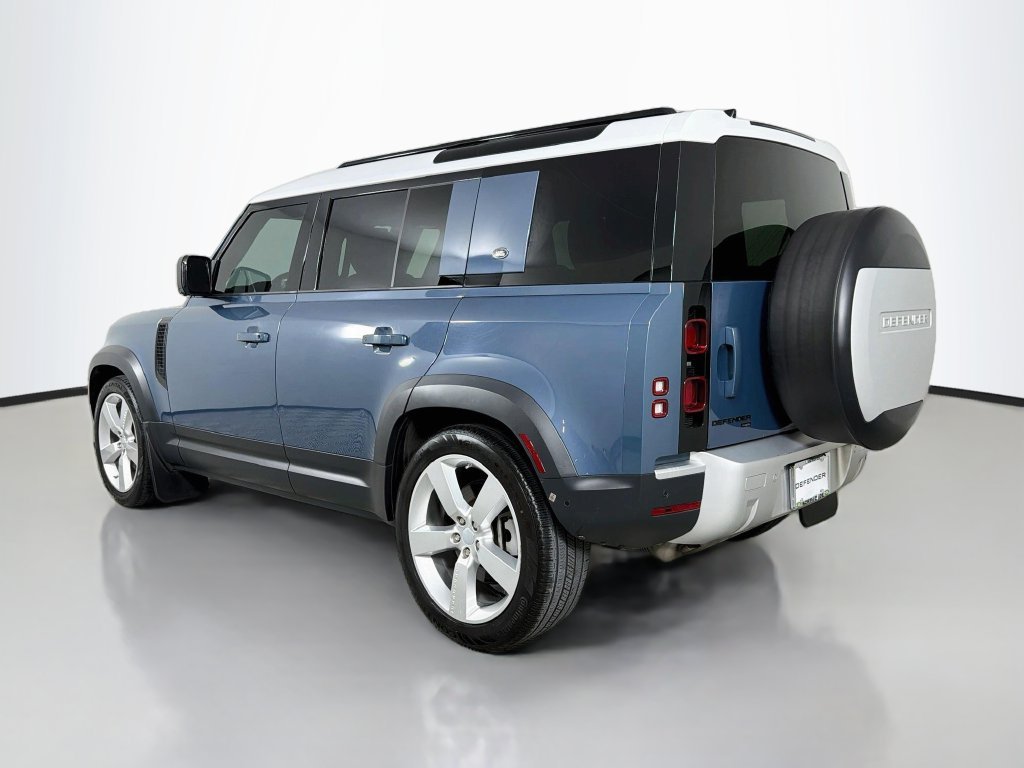 Used 2021 Blue Land Rover SE image 7