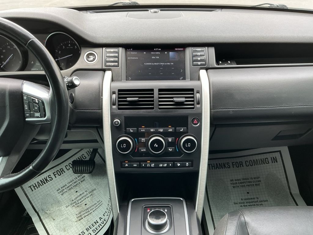 Used 2017 White Land Rover HSE Luxury image 18