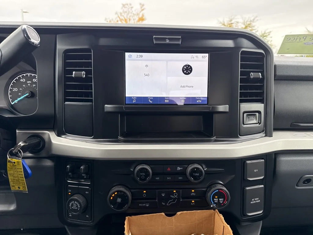 New 2027 Gray Ford XLT image 25