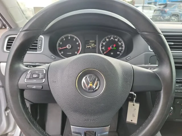2014 Volkswagen Jetta SE - Photo 25