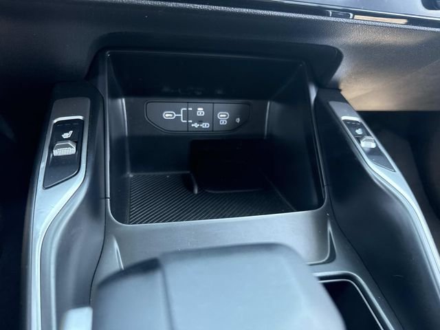 Used 2024 White Pearl Kia S image 26