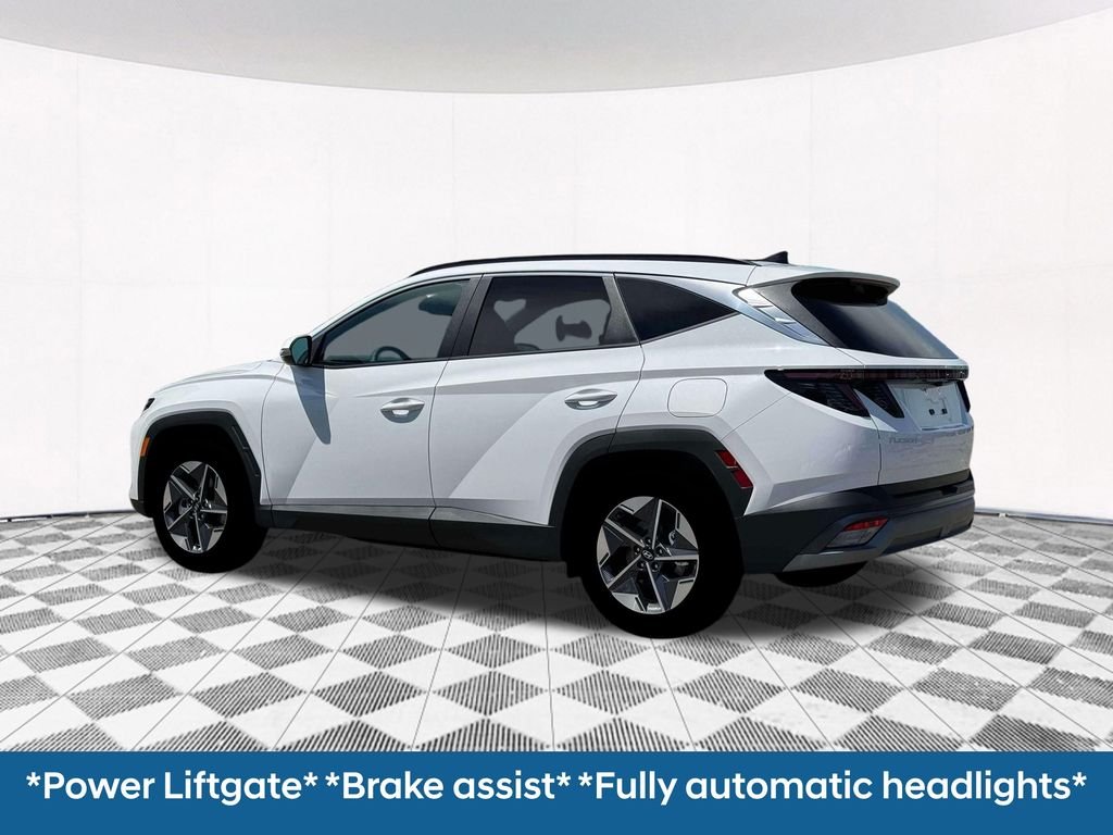 New 2026 White Hyundai SEL Premium image 7