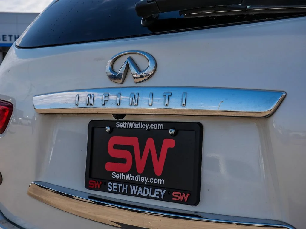Used 2015 White INFINITI NA image 11