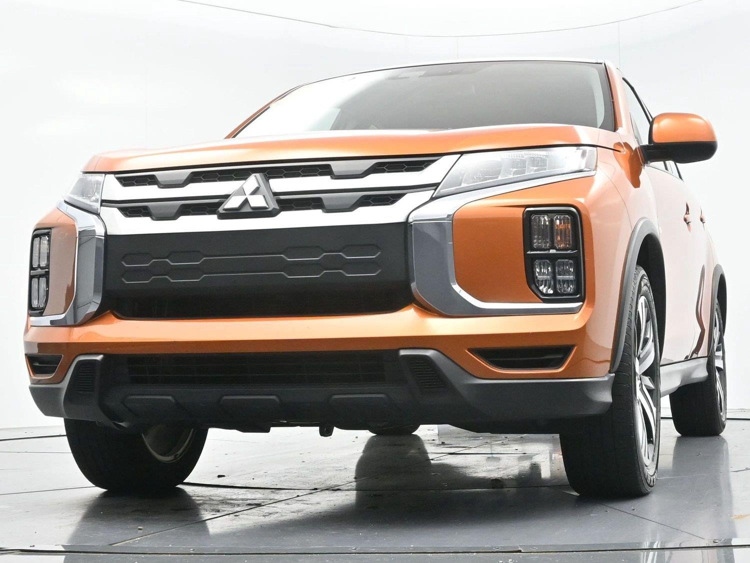 Used 2024 Sunshine Orange Metallic Mitsubishi ES image 42