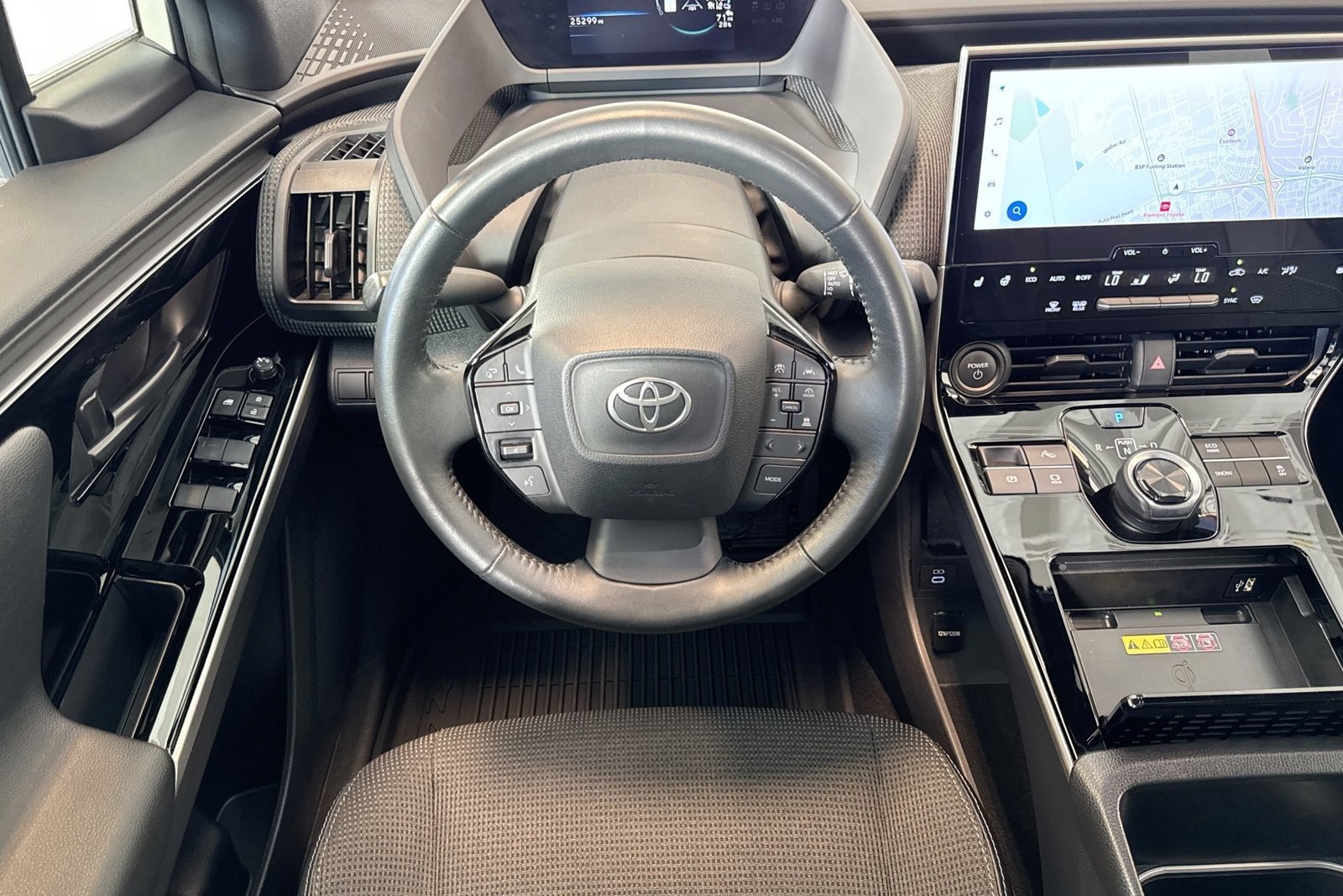 Used 2025 White Toyota Limited image 21