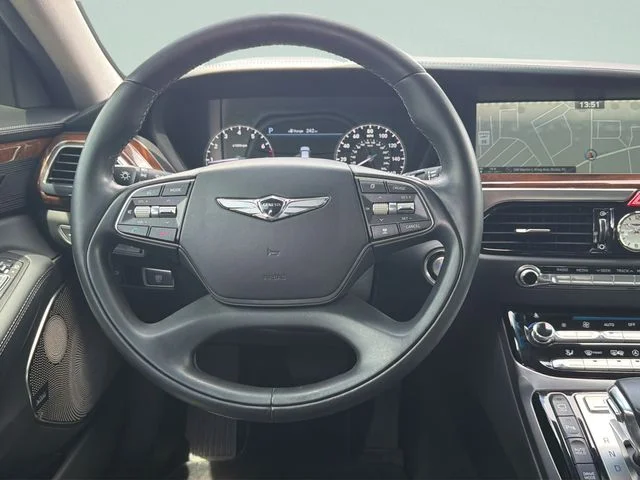 Used 2019 Gray Genesis 3.3T Premium image 12