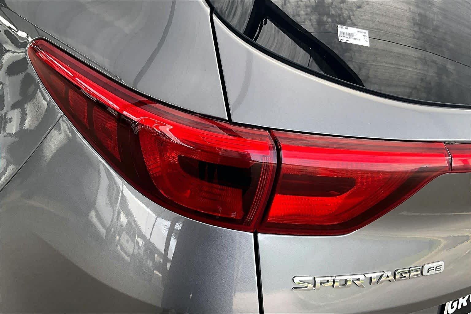 Used 2017 Mineral Silver Kia LX image 28