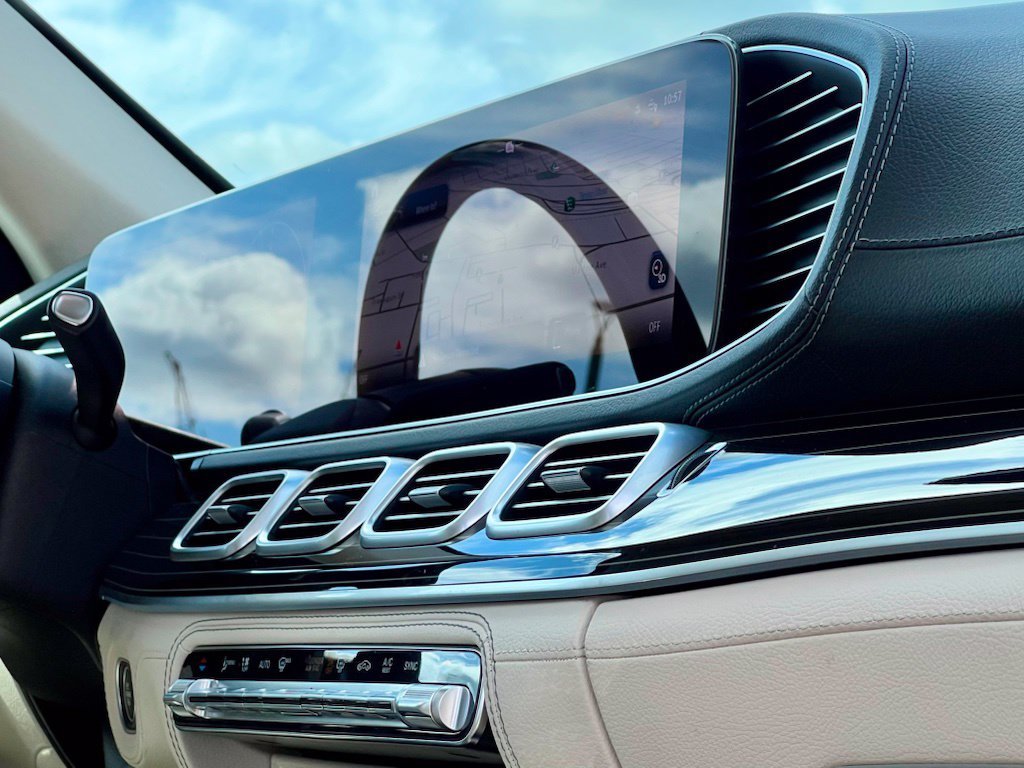 Certified Used 2024 Black Mercedes-Benz GLE 450 image 19