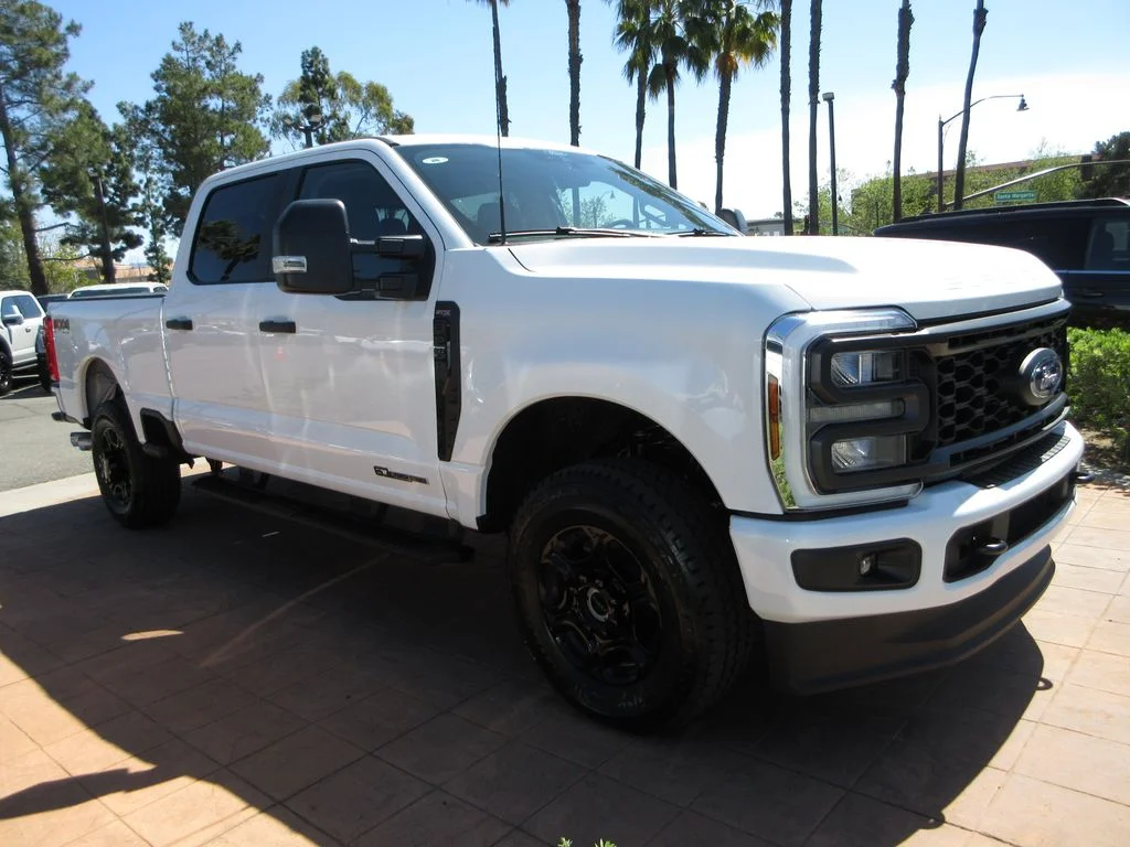 New 2026 Oxford White Ford XL image 6