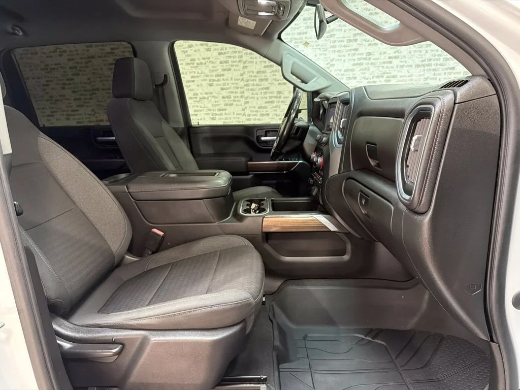 Used 2021 Summit White Chevrolet LT image 11