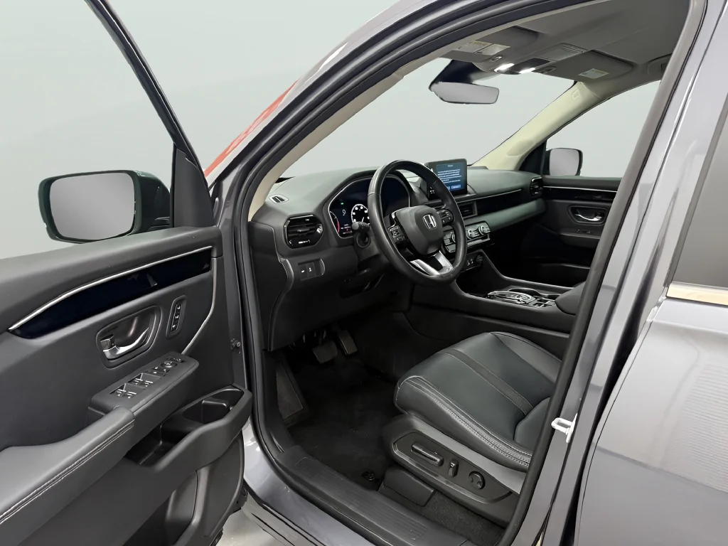 Used 2025 Gray Honda EX-L image 10