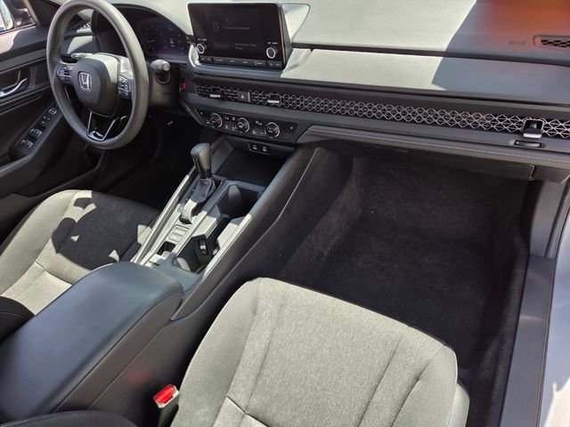 2025 Honda Accord SE - Photo 14