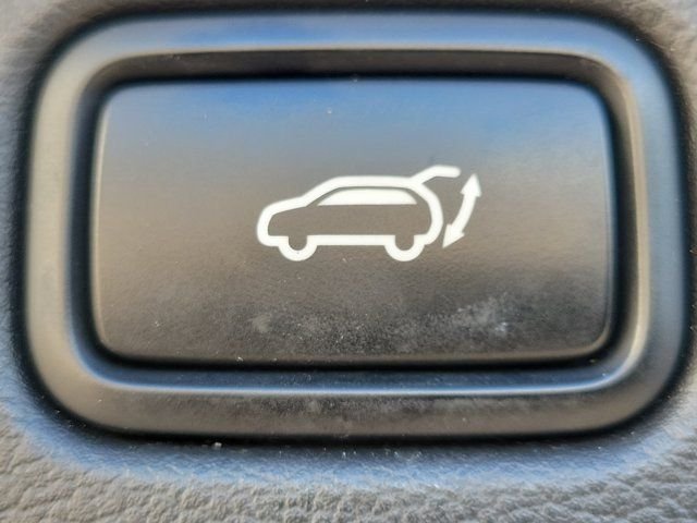 Used 2021 Rainforest Hyundai SEL image 12