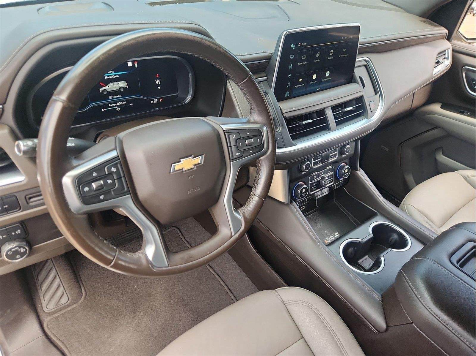 2023 Chevrolet Suburban LT - 9