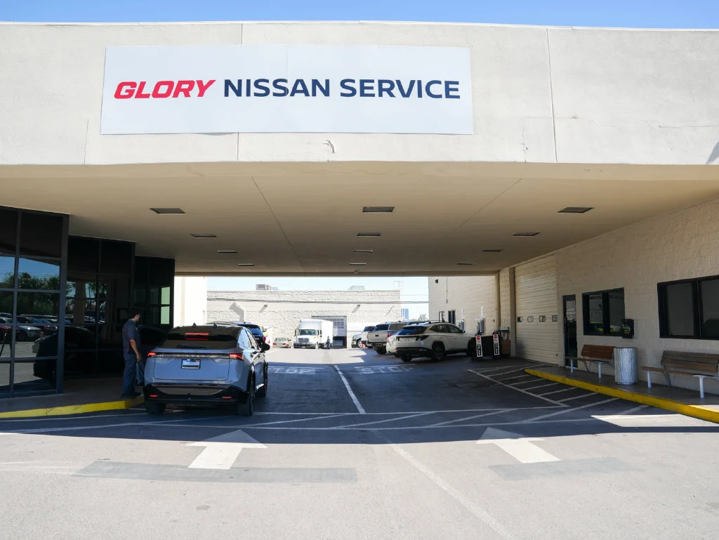 Certified Used 2020 Orange Nissan SR image 19