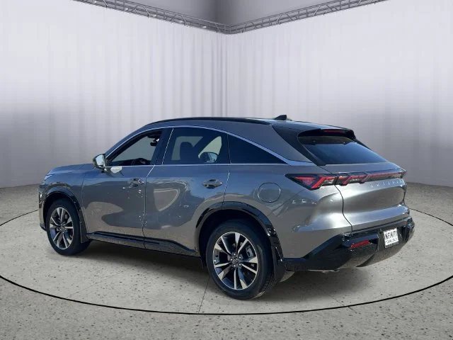 New 2027 GRAPHITE SHADOW INFINITI Luxe AWD image 7
