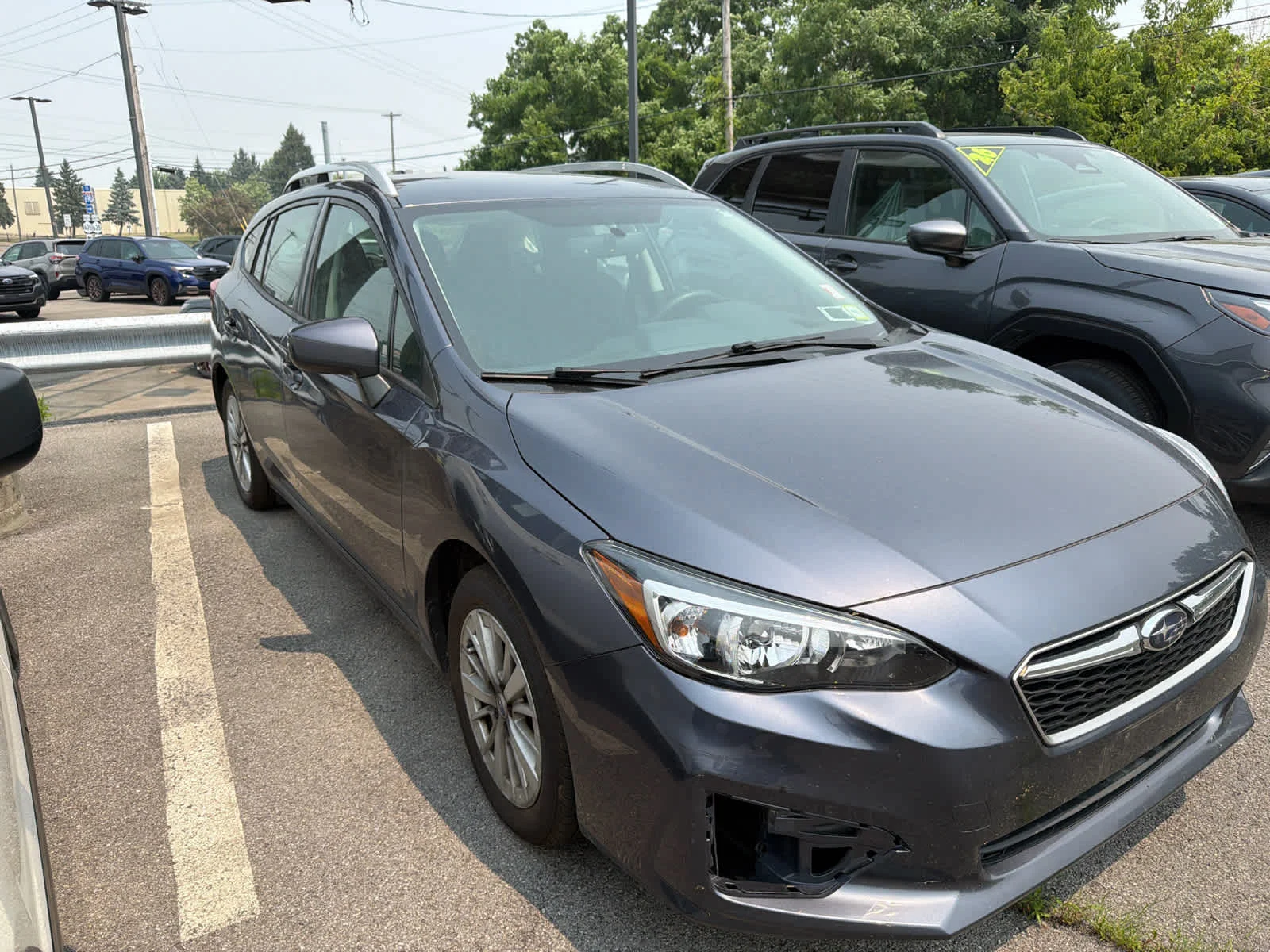 Used 2017 Carbide Gray Metallic Subaru Premium image 7