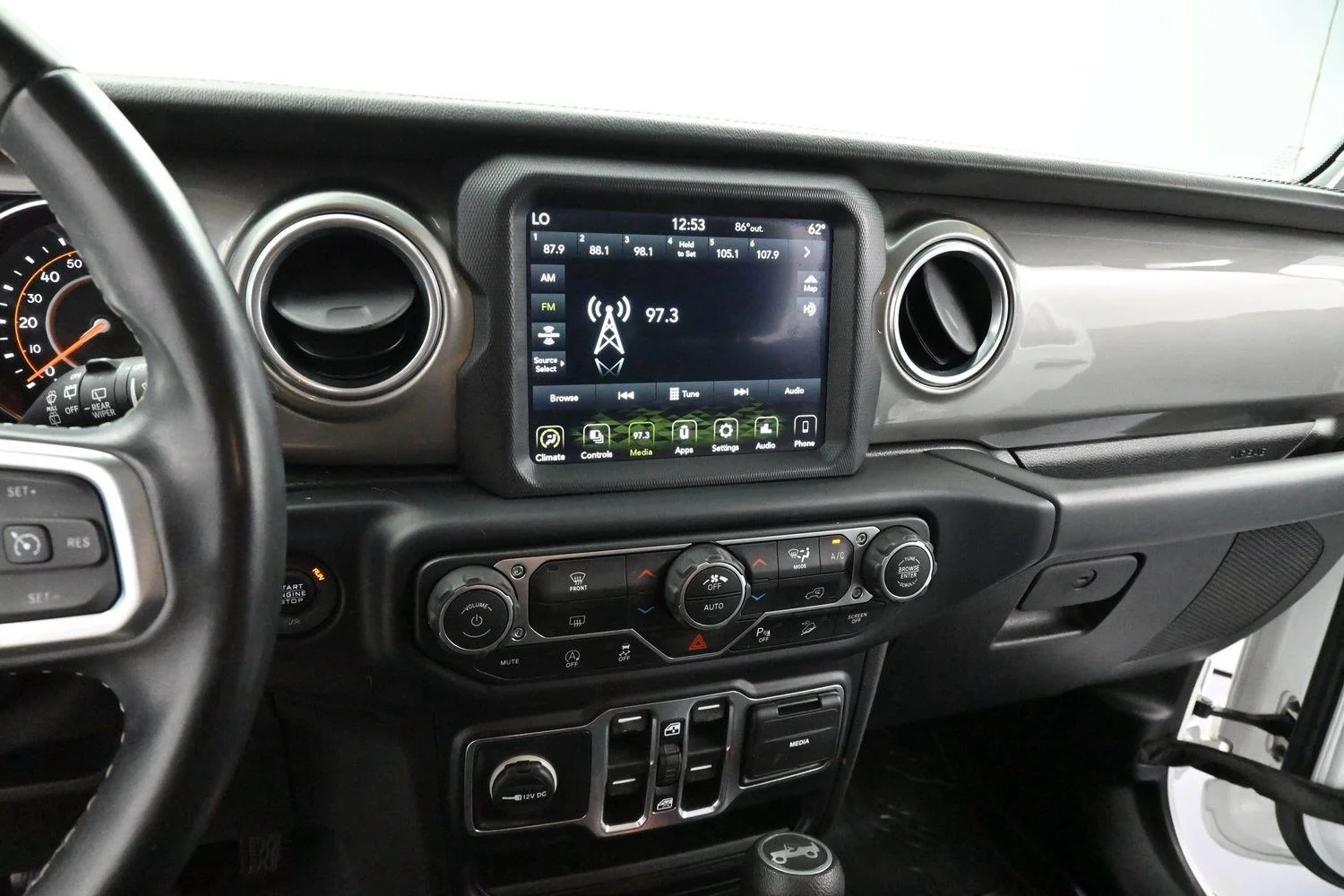 Used 2019 Bright White Clearcoat Jeep Sahara image 18