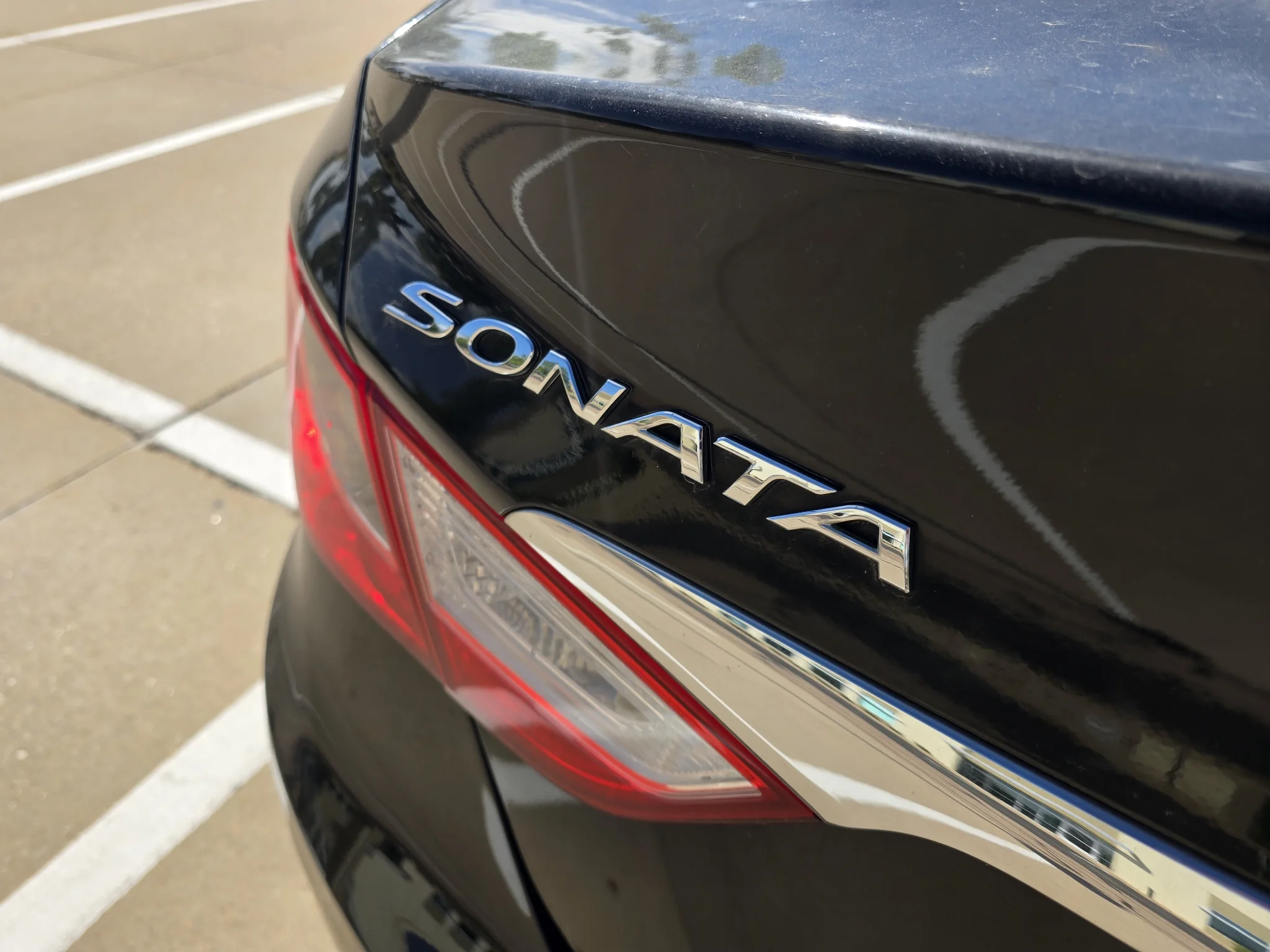 Used 2013 Midnight Black Mica Hyundai SE image 11