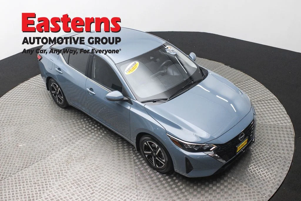 Used 2024 Gray Nissan SV image 3