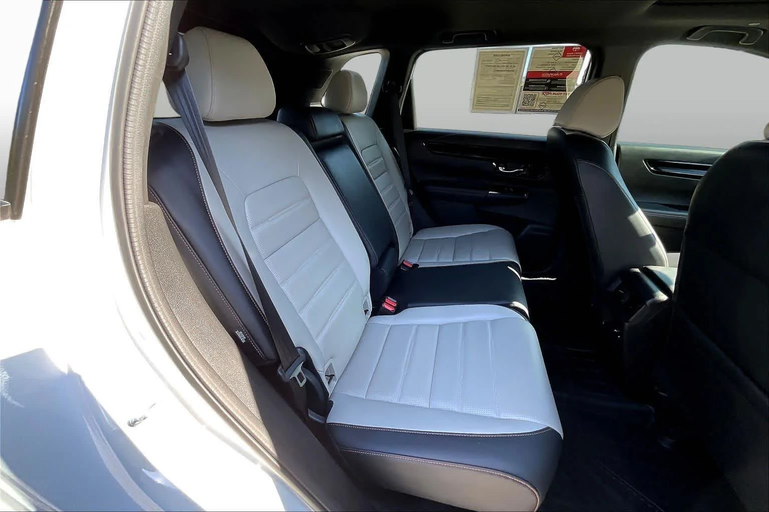 Used 2024 Platinum White Pearl Honda Sport Touring image 21