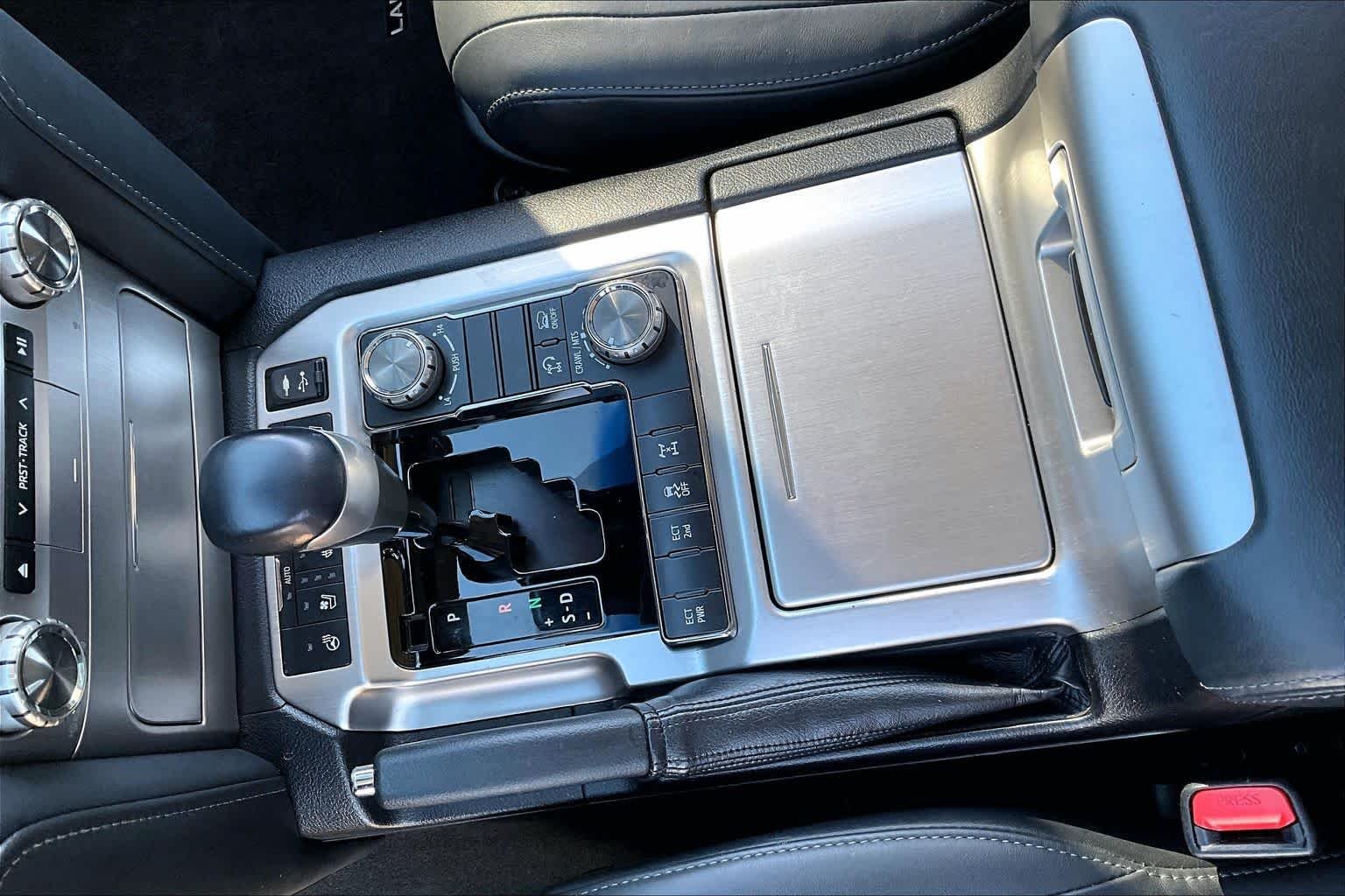 Used 2019 Magnetic Gray Metallic Toyota  image 15