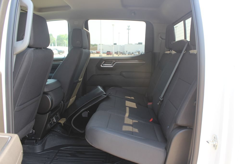 2026 GMC Sierra 1500 SLE - Photo 9