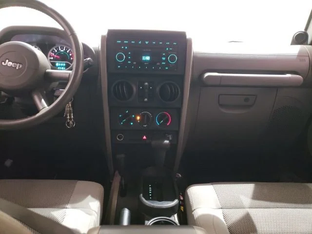 2007 Jeep Wrangler Unlimited Sahara - Photo 10