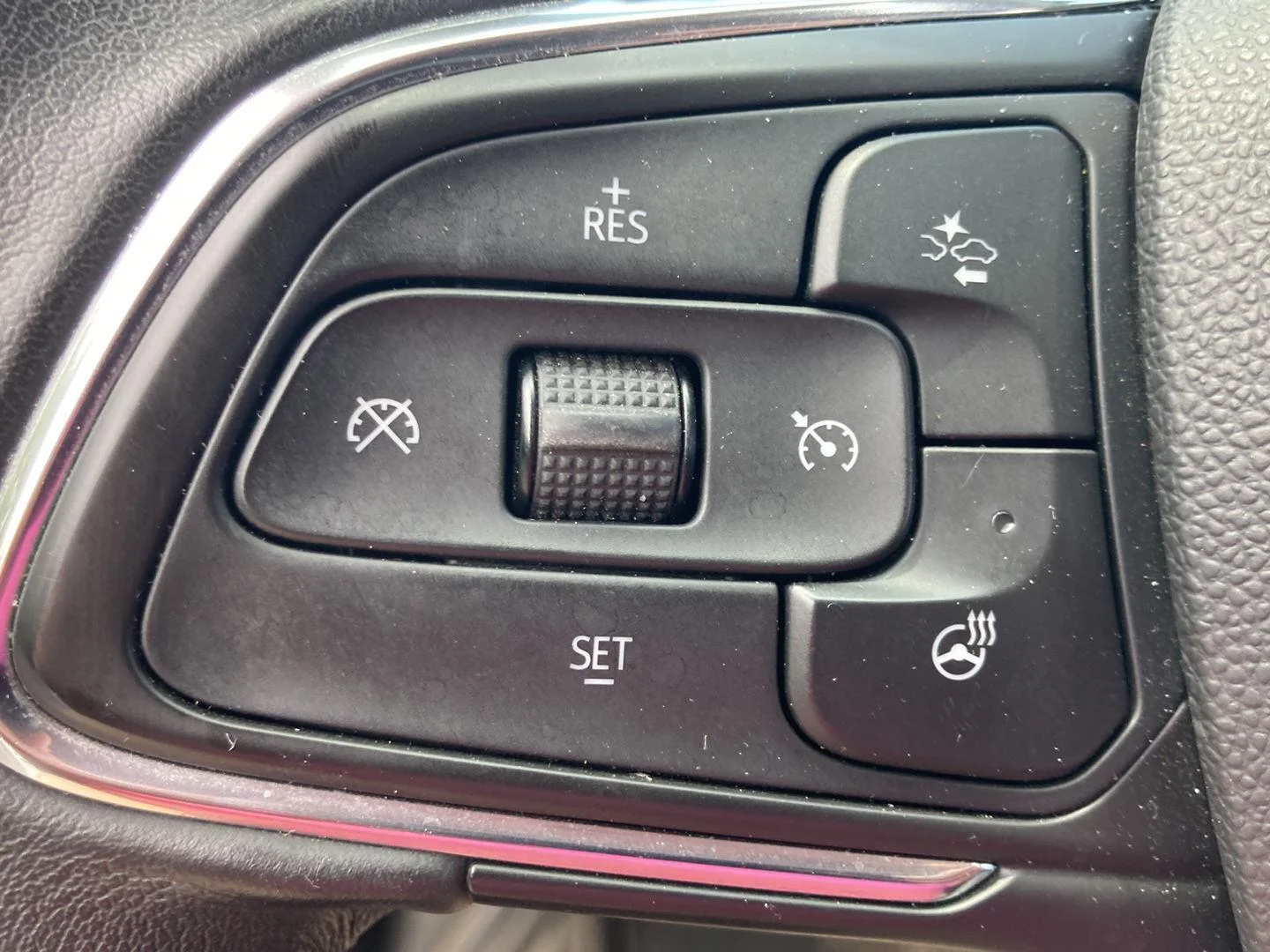Used 2021 Summit White Buick Preferred image 12