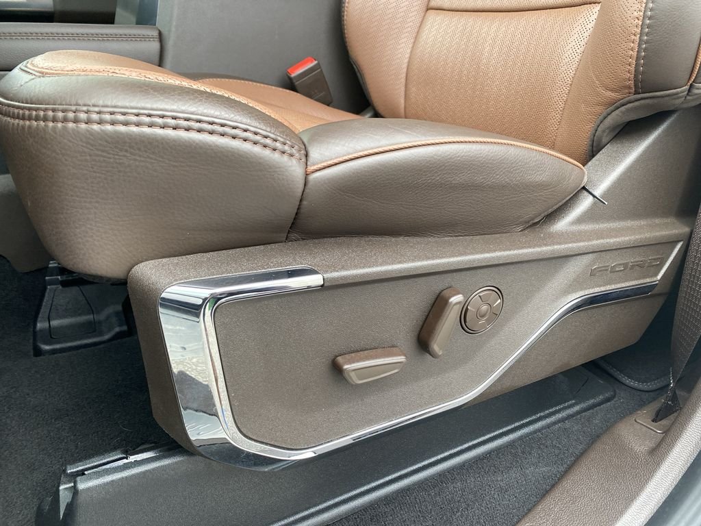 Used 2026 White Metallic Ford King Ranch image 12