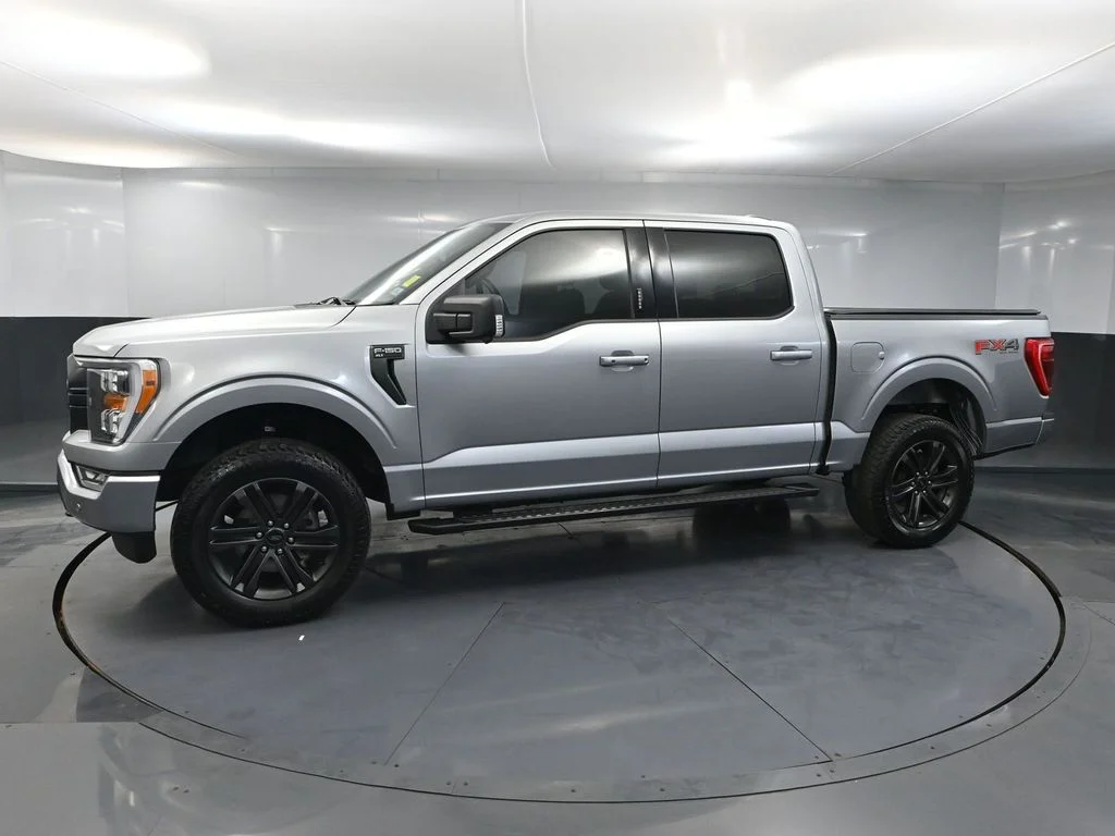 Used 2022 Silver Ford XLT image 8