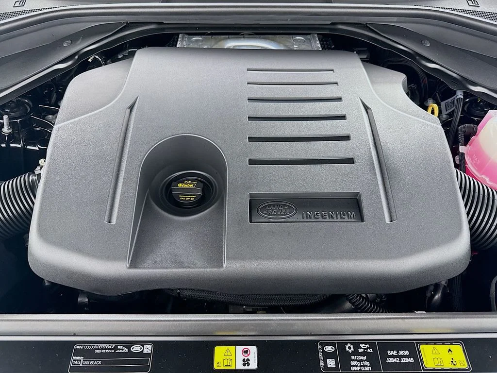 New 2026 Santorini Black Land Rover SE image 33