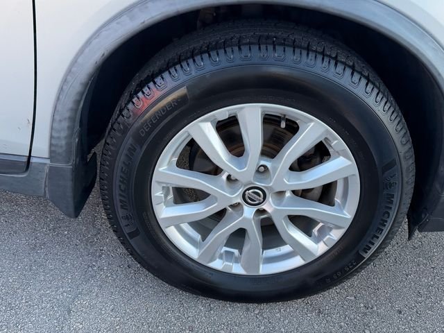 Used 2019 Brilliant Silver Metallic Nissan SV image 20
