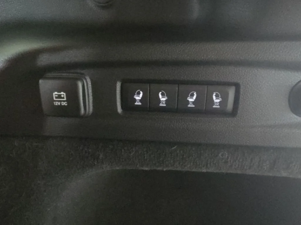 Used 2023 Black Jeep Summit image 21