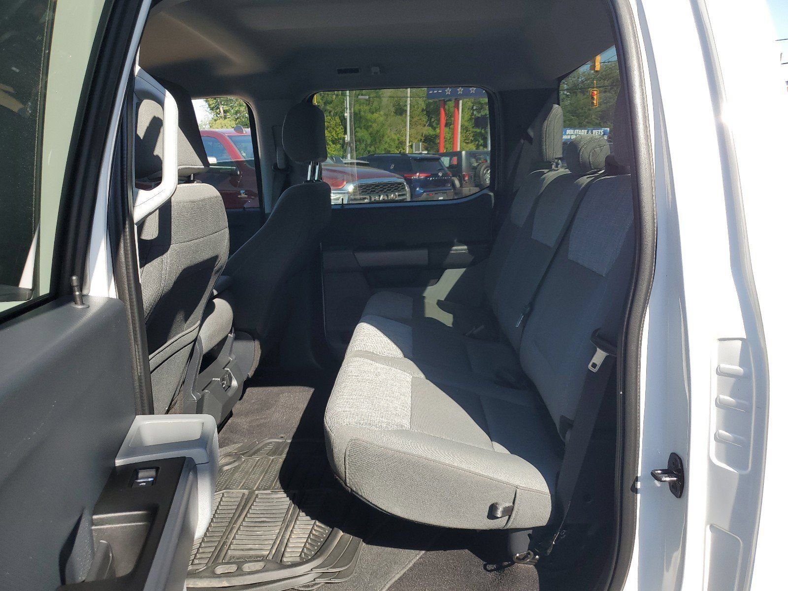 Used 2021 White Ford XLT image 26