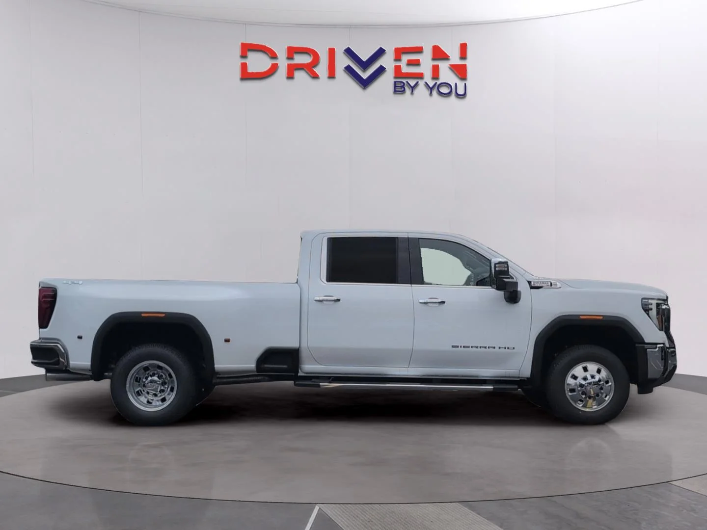 New 2026 Summit White GMC SLT DRW image 5