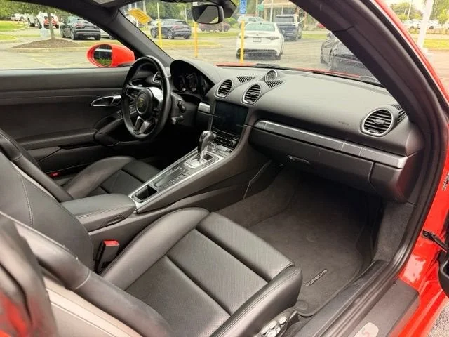 Used 2018 Lava Orange Porsche S image 11