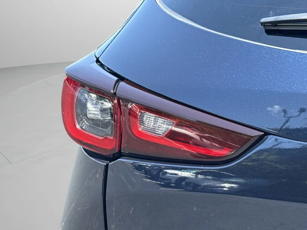 Used 2022 Blue Mazda 2.5 S Preferred Package image 18