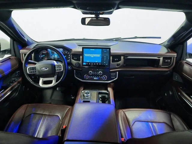 Used 2022 White Ford Limited image 18