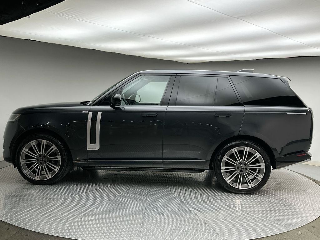 Used 2025 Carpathian Gray Premium Metallic Land Rover Autobiography image 10