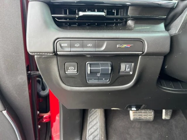 Used 2023 Red Cadillac V-Series image 33