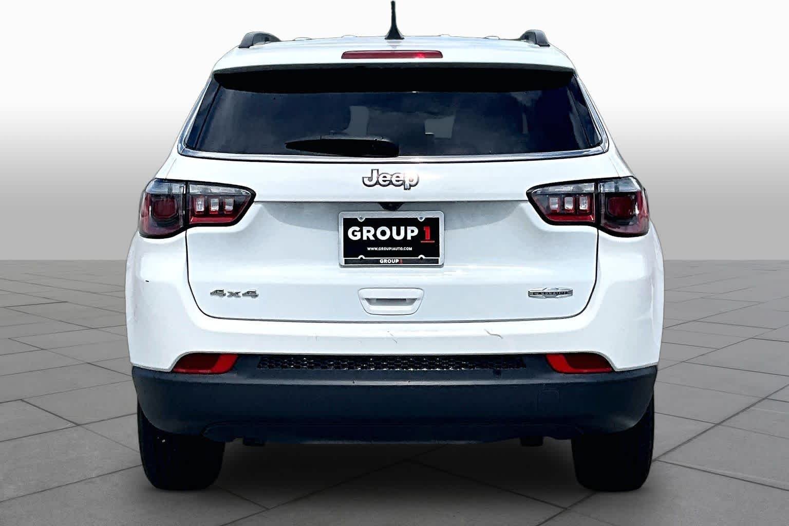 Used 2024 Bright White Clearcoat Jeep Latitude image 5