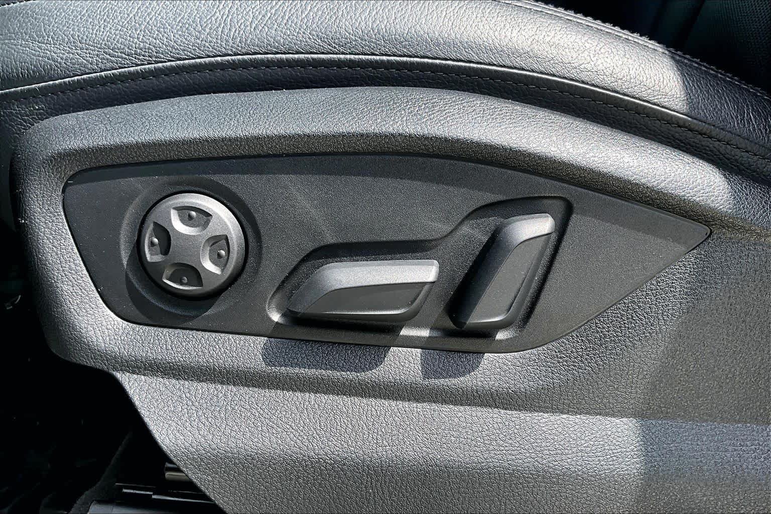 Used 2019 Glacier White Metallic Audi Prestige image 32