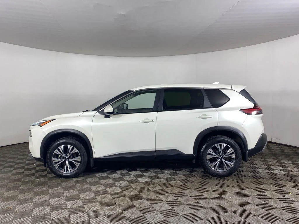 Used 2023 Pearl White Nissan SV image 10