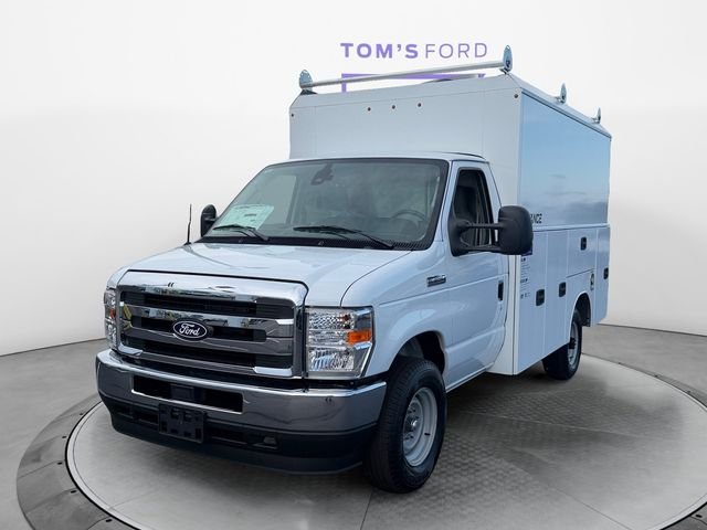 Oxford White 2027 Ford E-Series Chassis Pickup Truck Rear-Wheel Drive Automatic