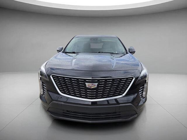 Used 2023 Stellar Black Metallic Cadillac FWD Luxury image 8
