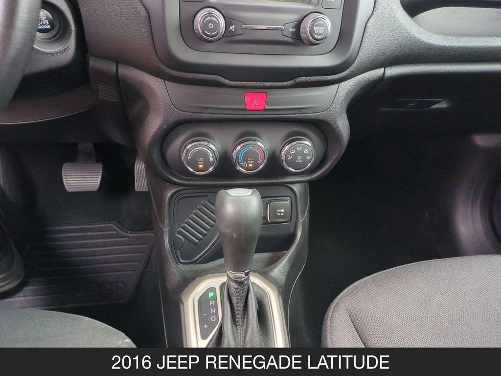 Used 2016 White Jeep Latitude image 23
